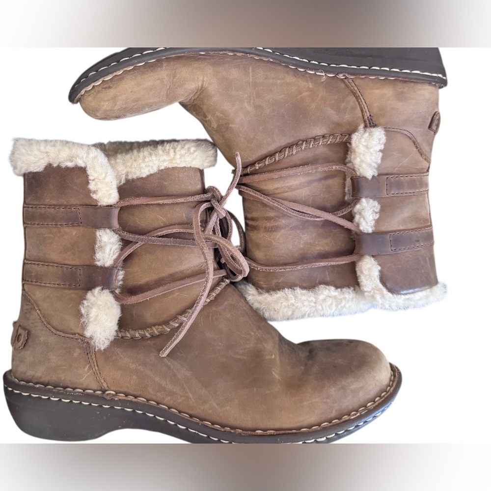 UGG‎ Caspia Winter Boots Womens 7 Leather Sheepskin Lace Pull On Tan Brown